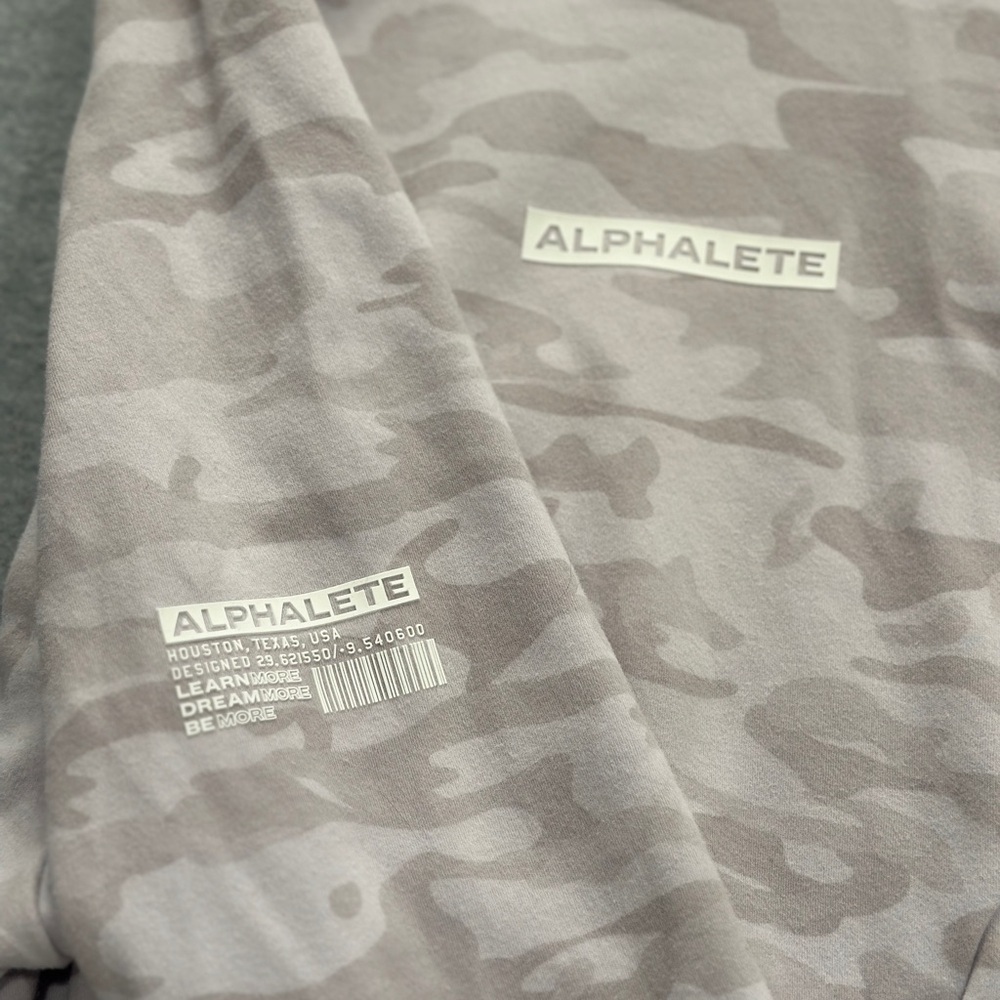 Alphalete Camo Crop Hoodie - Picture 2 of 5